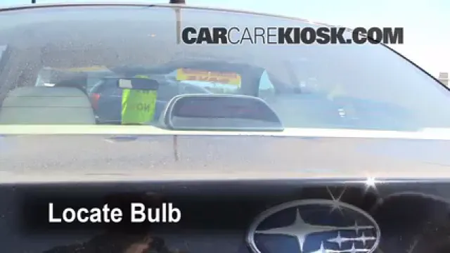 2007 Subaru Impreza 2.5i 2.5L 4 Cyl. Sedan Éclairage Feu de freinage central (remplacer l'ampoule)